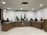 A Câmara Municipal de Manfrinópolis aprova projeto de lei no qual se da destino a uma licitação de imóvel de bem público.     